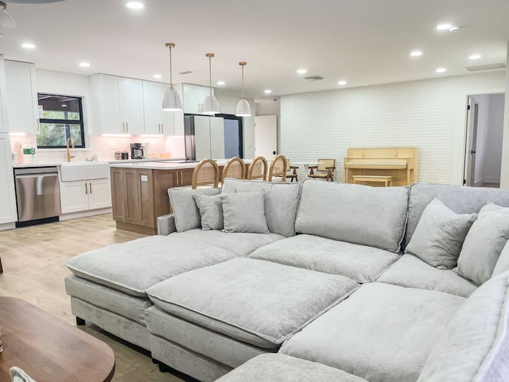 The Palm Cove | Pool | 2 Kings | Near Golf & Beach - West Palm Beach, FL