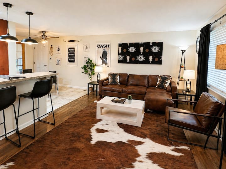 His & Hers Country Retreat | 2 Homes 7br - Dayton, OH