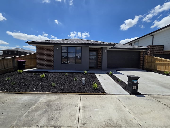 11 Lomond Street - Beveridge