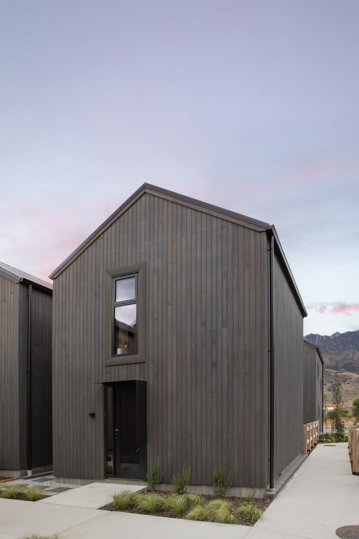 Ski Villa With Carpark 49, Brand-new Snow Retreat! - Queenstown, New Zealand