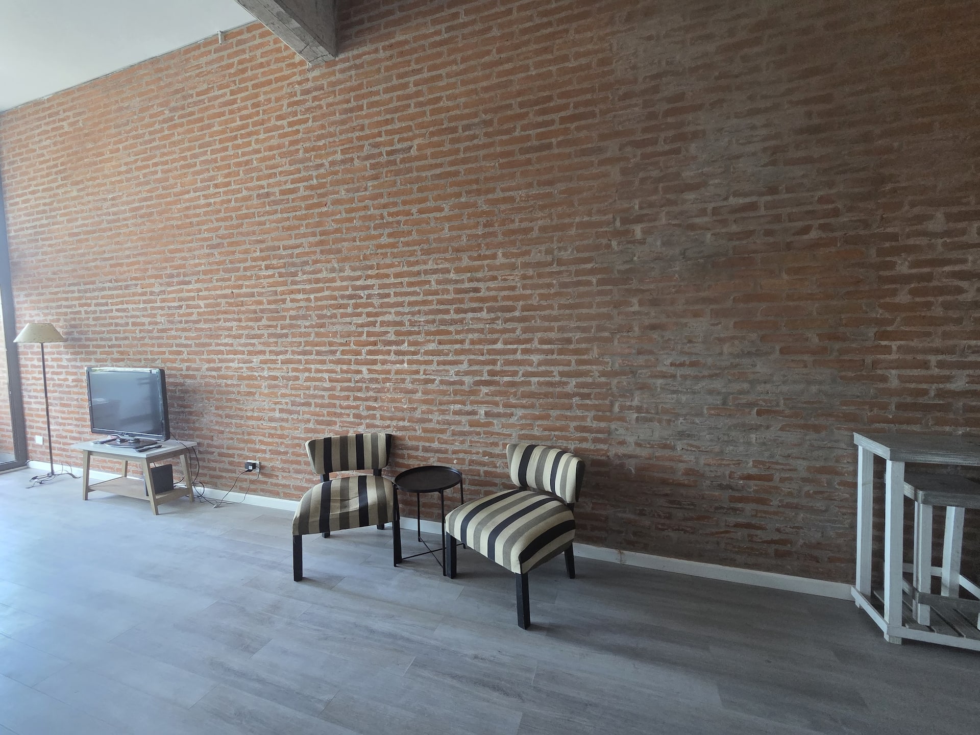 Loft estilo industrial mobiliado com 1 dormitório em Boedo