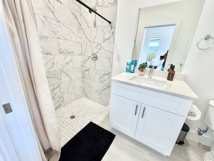 Cozy And Modern Studio In West Palm Beach - West Palm Beach, FL
