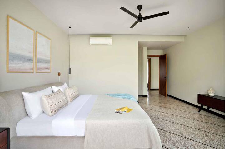 Bedroom 1 image 1