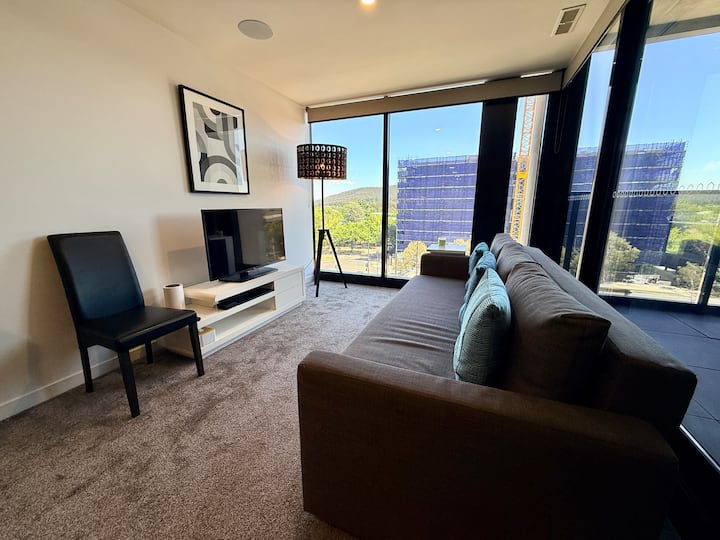 Midnight Luxe 1br 506@braddon Pool Sauna Gym Park - Belconnen