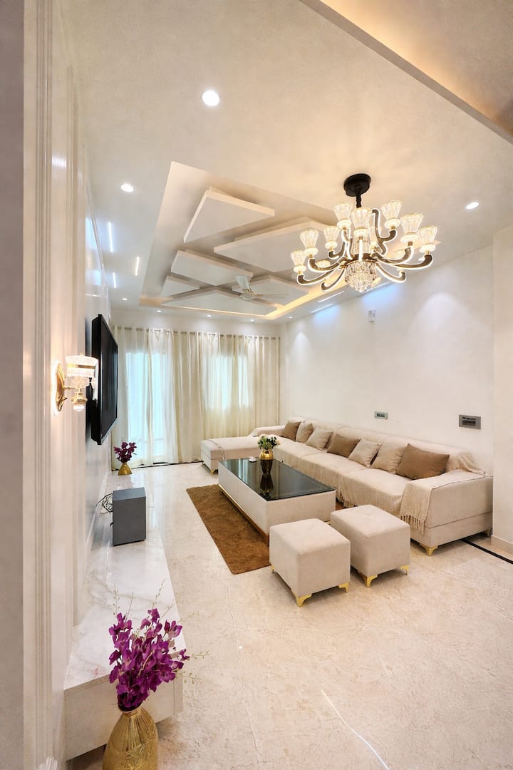 Casablanca Luxe | Spacious 3bhk With Style - Noida