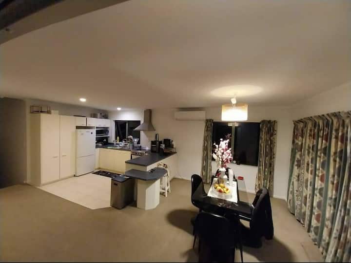Furnished Room - New Zealand