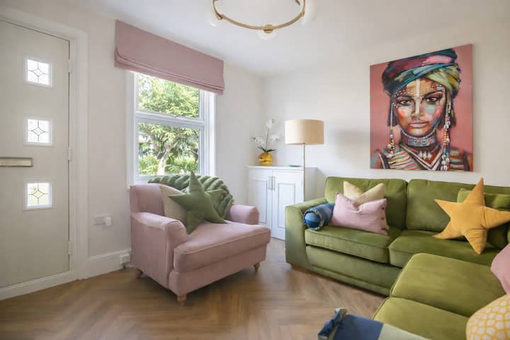 3 Bed Modern Spacious Town Centre Home Sleeping 6 - Tonbridge