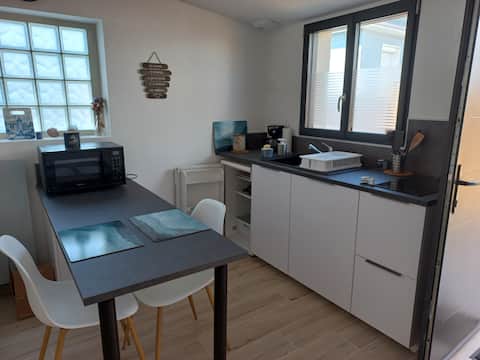 Popular Airbnb listing: Charming house located 150 m from the sea in La Plaine Sur Mer