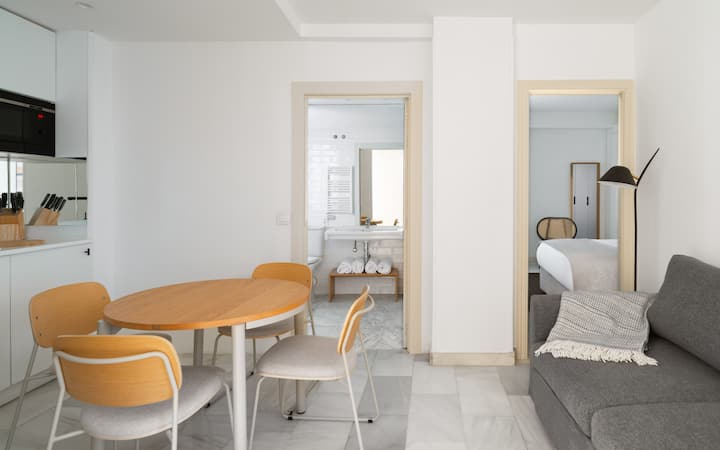 Limehome Madrid Sol | 2-br Apt - Wheelchair Access - Madrid
