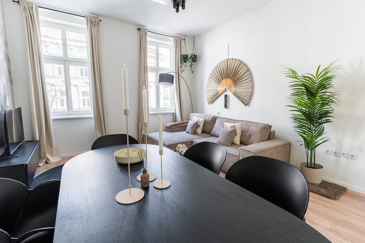 The Palm Residence – 3br Luxury Apartment - Vienna