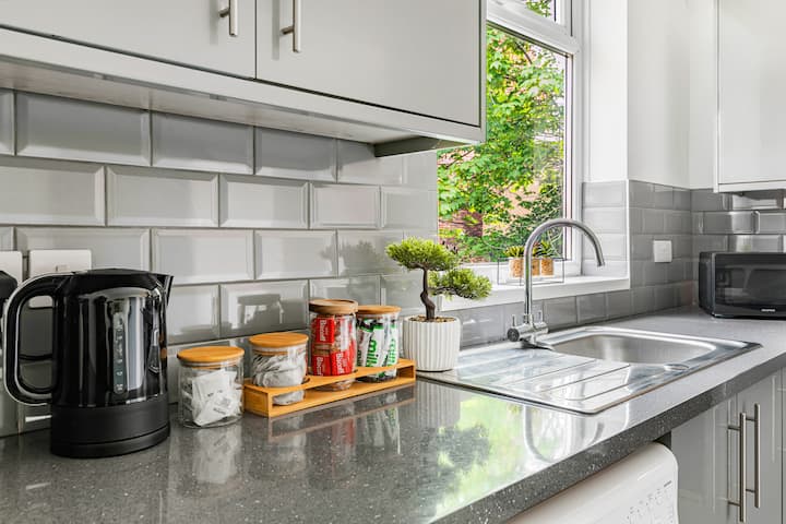 Modern 2-bed City Flat |Fast Wifi |Walk To Centre - Nottingham