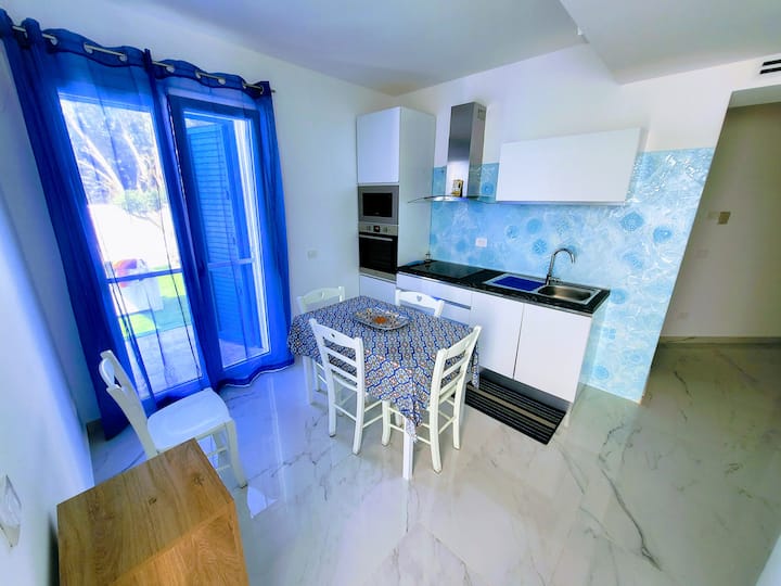 White Coral With Sea Access & Shared Pool - Bagheria