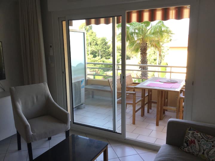 Appartement Dans Résidence Avec Piscine Et Garage - Saint-Raphaël