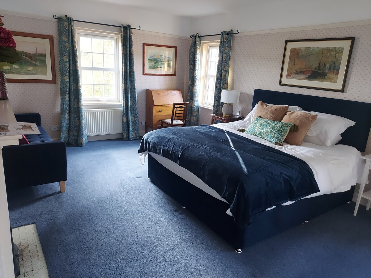 Hawks Nest B&B, Scottish Borders
Deluxe Suite.