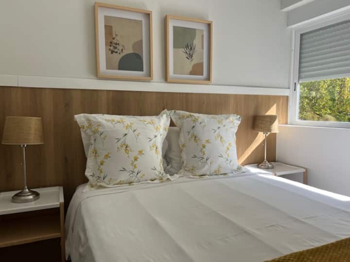 Nice And Renewed 1 Bedroom Apt At Campolide - Lissabon