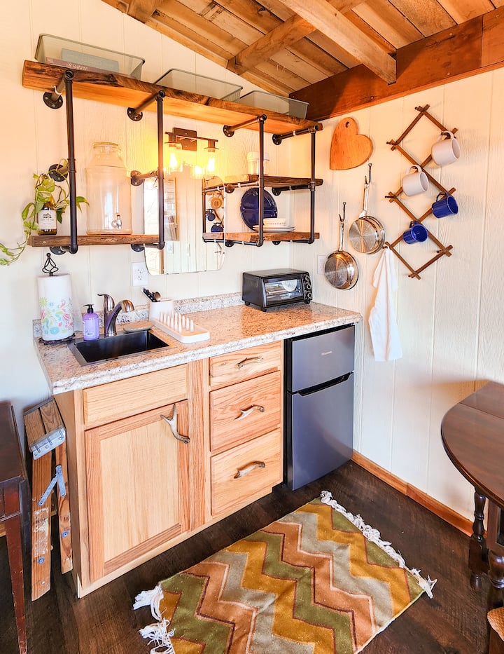 Cabin On Mountaintop Homestead - Virginie