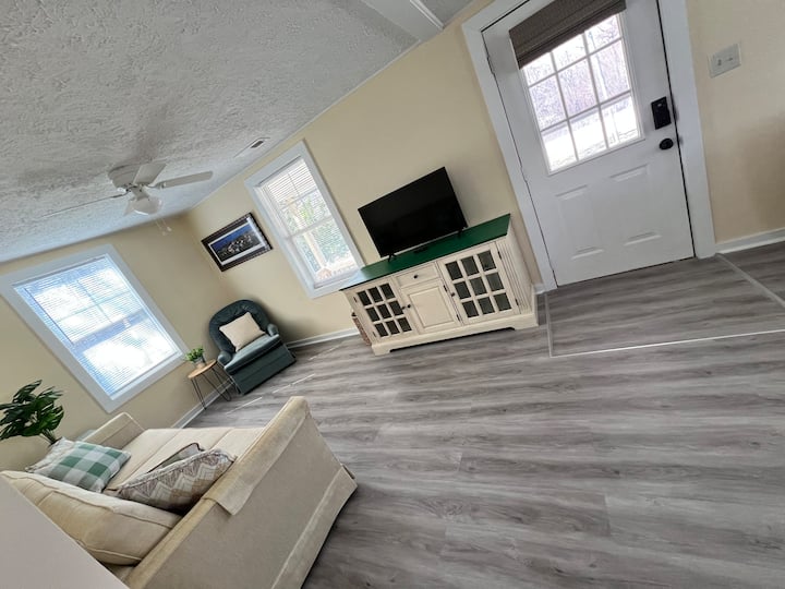 Skip's Riverside Hideaway - Conway, SC