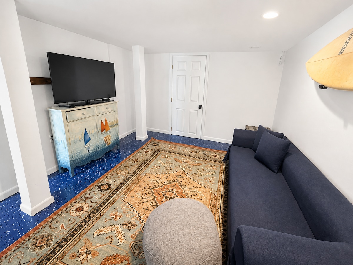 Living room 2 image 2