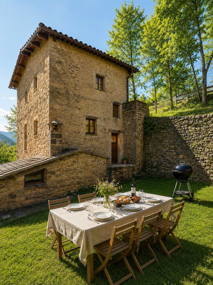 Casa Rural Fresquita, Con Gran Jardín Y Río 12 Pax - Berga
