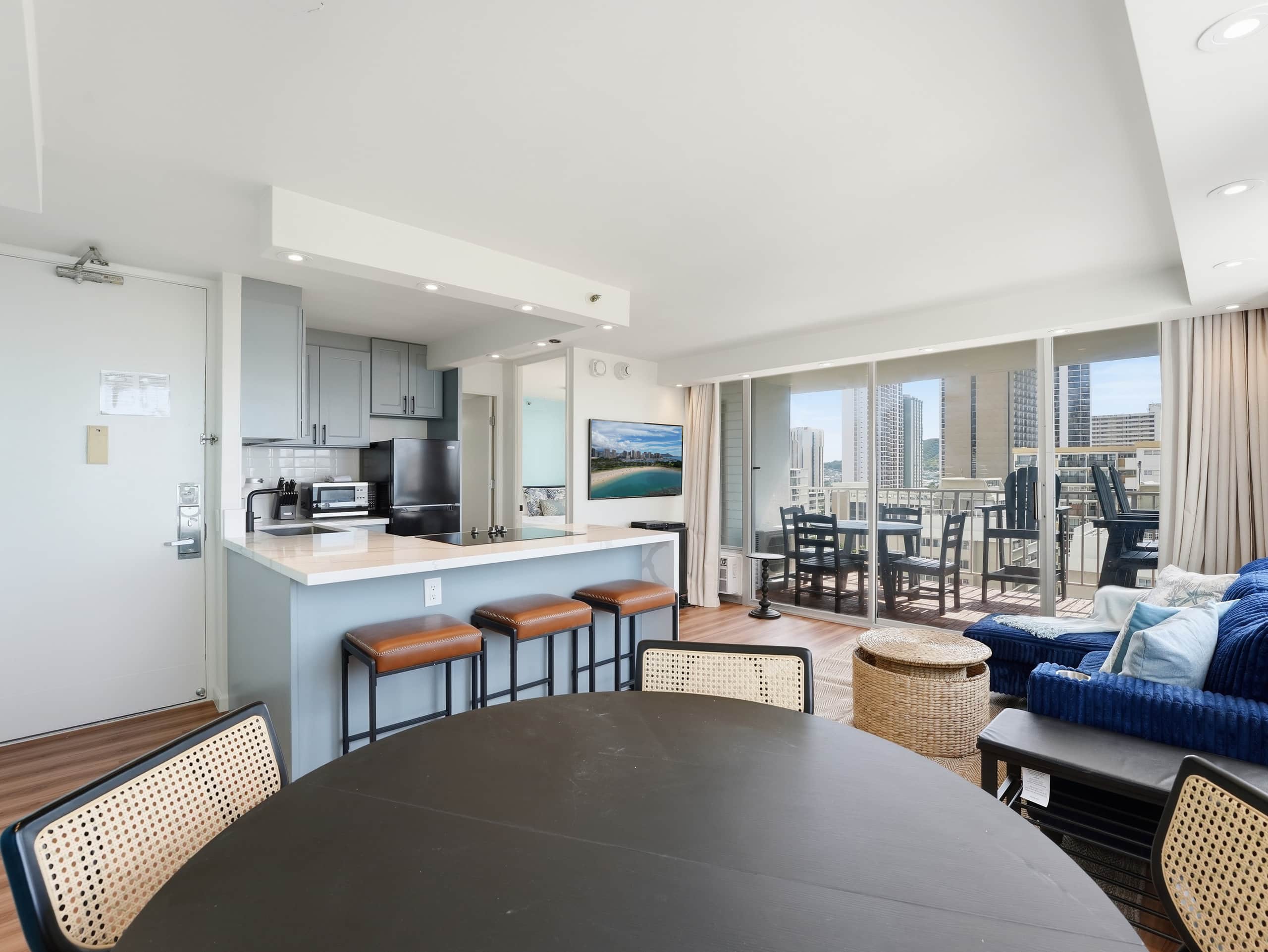 Modern Fully Renovated 1 bdrm Heart of Waikiki - Image 26