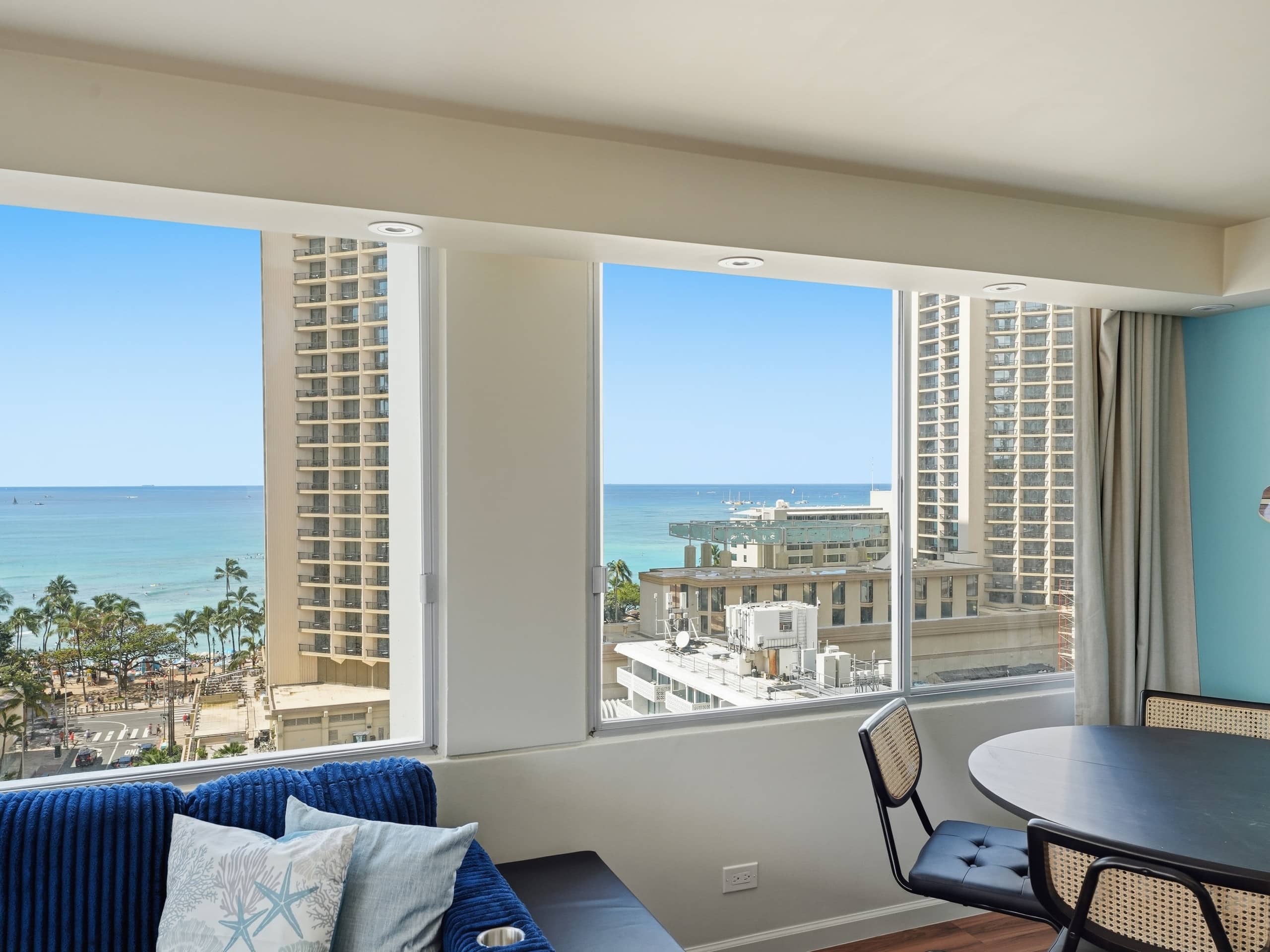Modern Fully Renovated 1 bdrm Heart of Waikiki - Image 9
