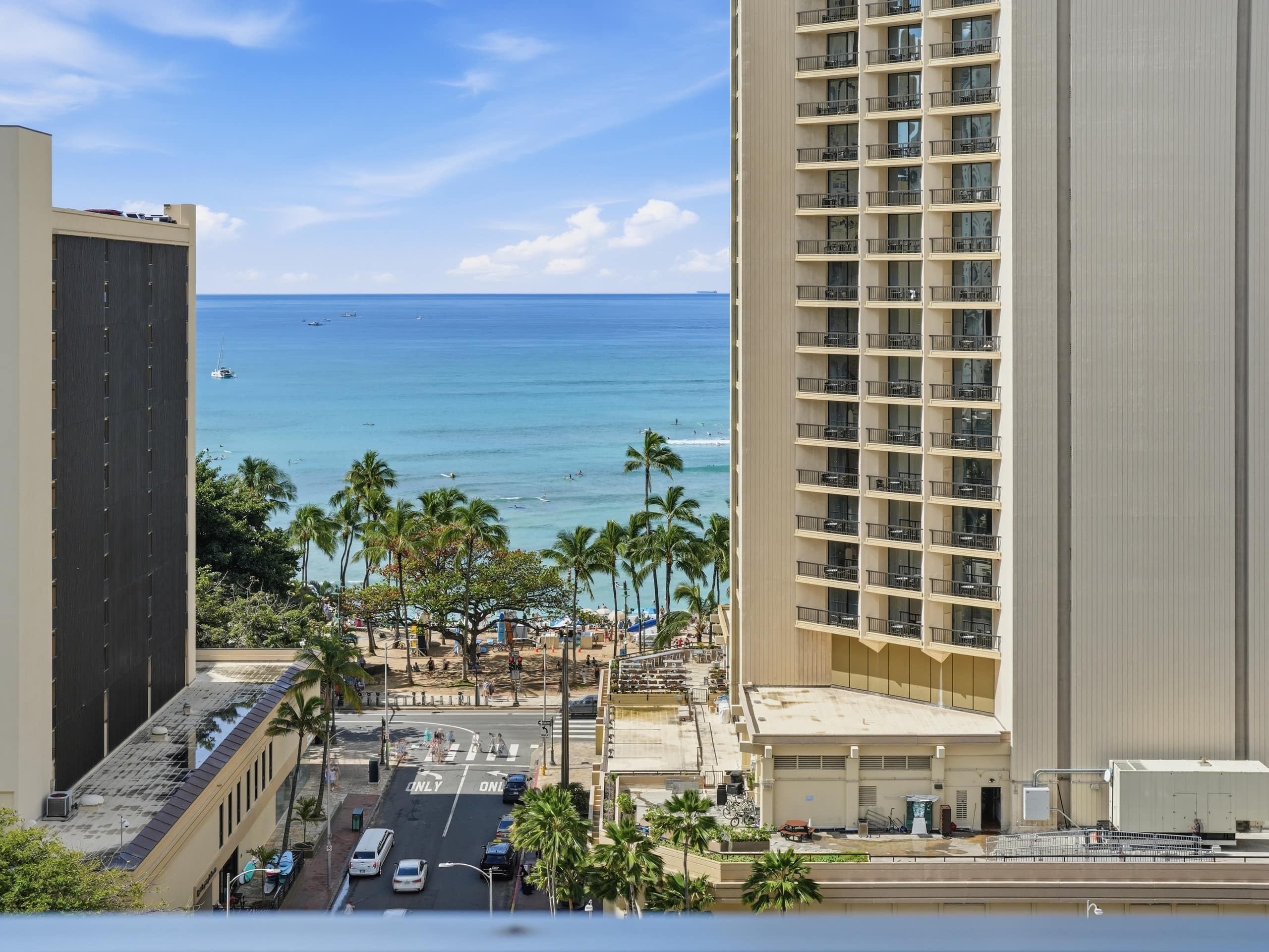 Modern Fully Renovated 1 bdrm Heart of Waikiki - Image 1