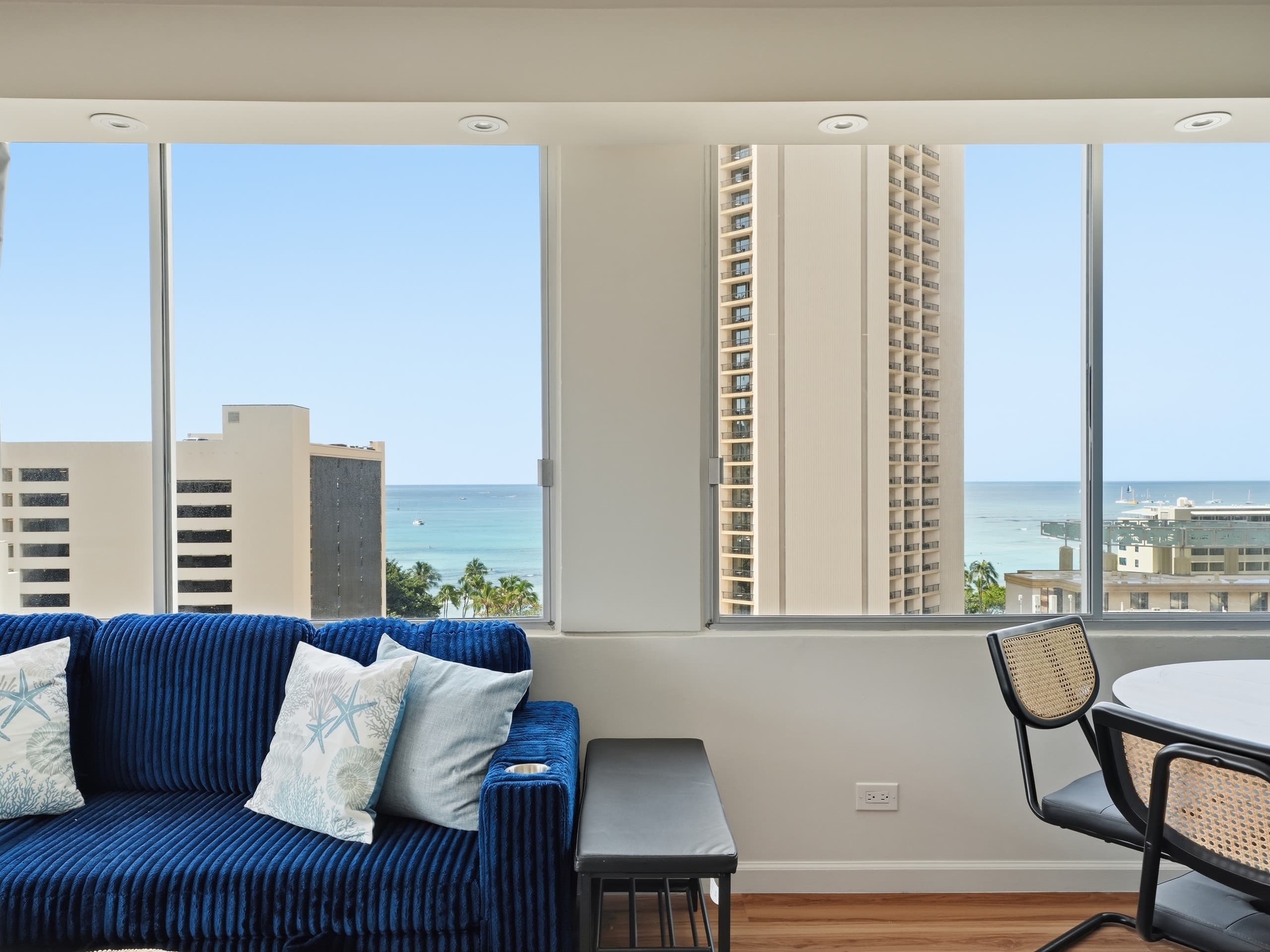 Modern Fully Renovated 1 bdrm Heart of Waikiki - Image 6