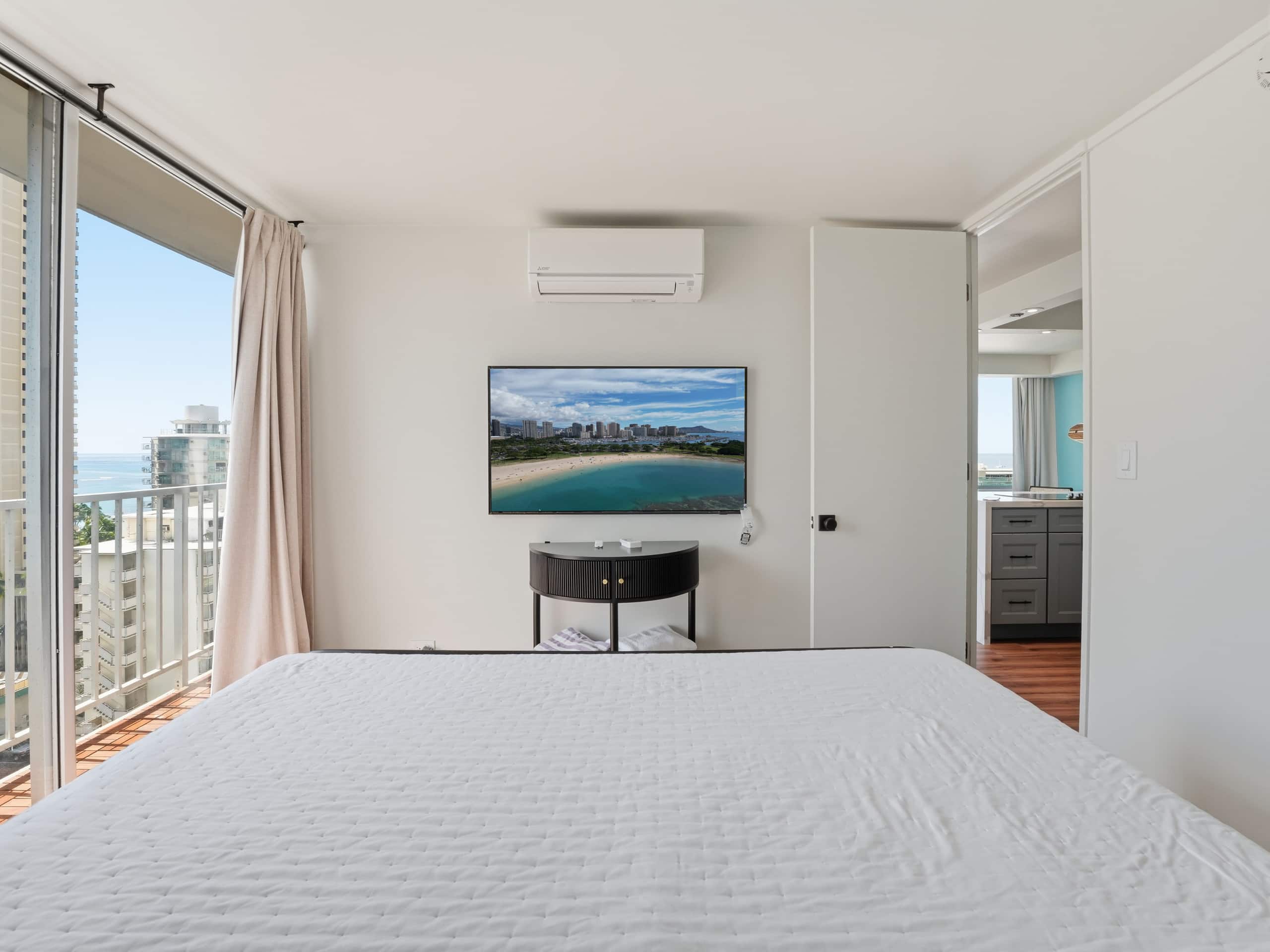 Modern Fully Renovated 1 bdrm Heart of Waikiki - Image 32