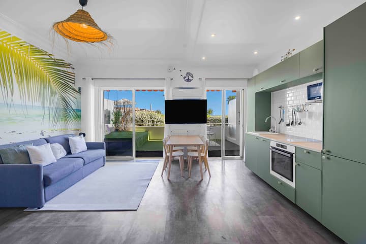Studio Front De Mer Plage à 10 M Balcon Et Parking - Villeneuve-Loubet