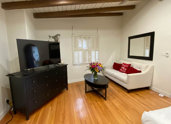 Spanish Style 1bed Apartment Near Beverly Hills - Beverly Hills, CA