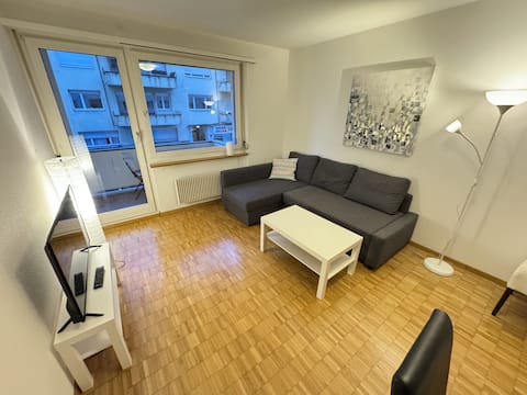 Successful Airbnb property: Convenient 3.5 rooms apt, train station close by in Oerlikon