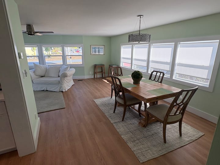 Coastal Mobile Home Near Sanibel & Ft. Myers Beach - Florida