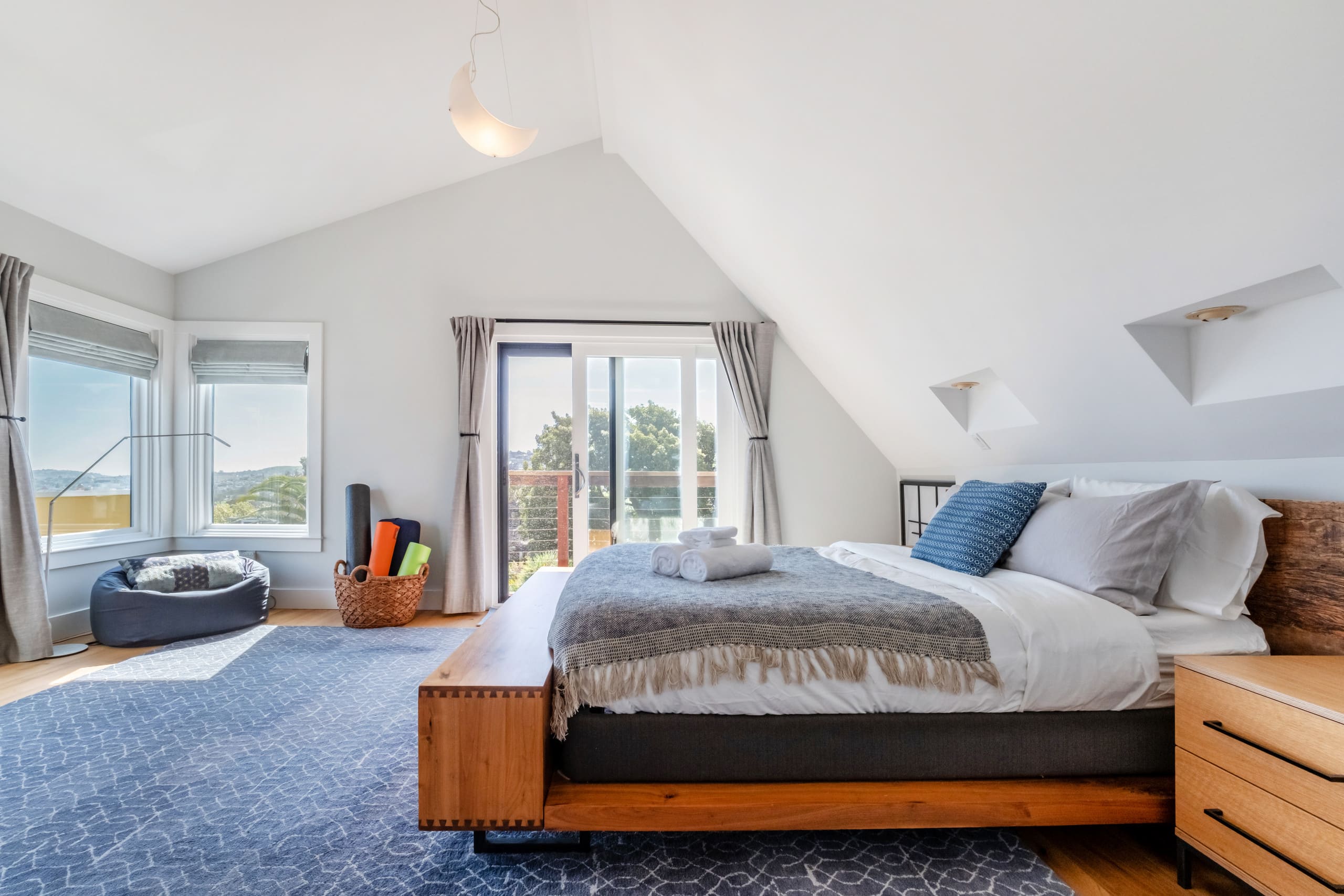 Home in San Francisco · ★5.0 · 3 bedrooms · 3 beds · 3 baths - Image 42
