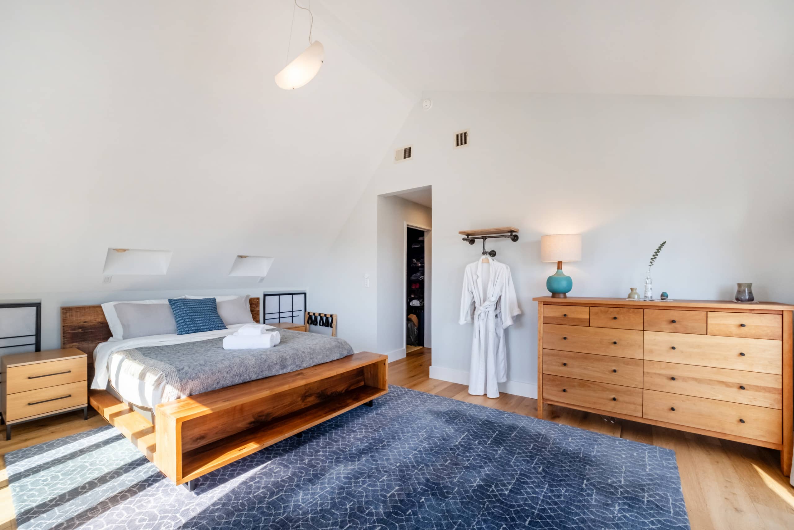 Home in San Francisco · ★5.0 · 3 bedrooms · 3 beds · 3 baths - Image 47