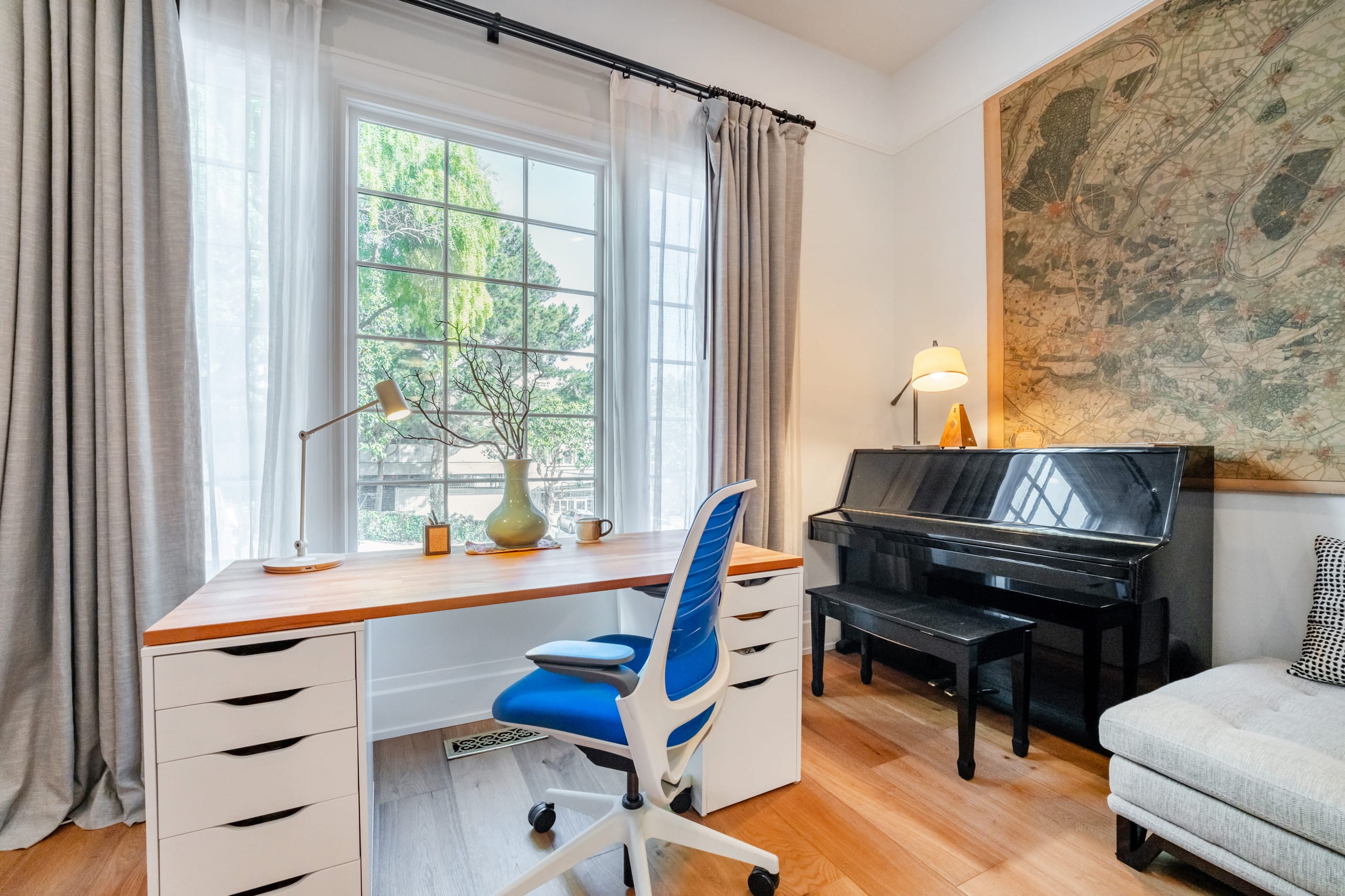 Home in San Francisco · ★5.0 · 3 bedrooms · 3 beds · 3 baths - Image 63