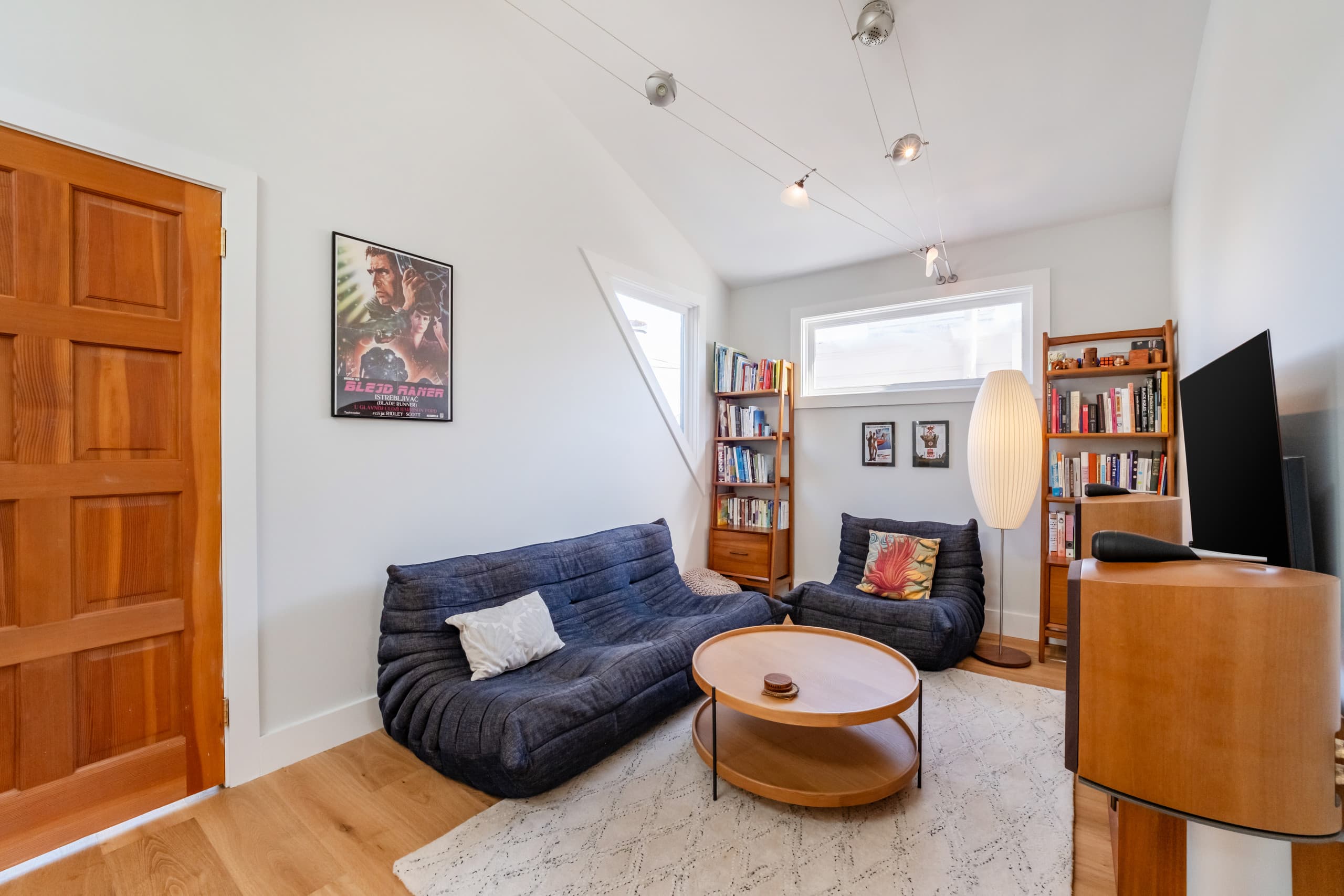 Home in San Francisco · ★5.0 · 3 bedrooms · 3 beds · 3 baths - Image 9