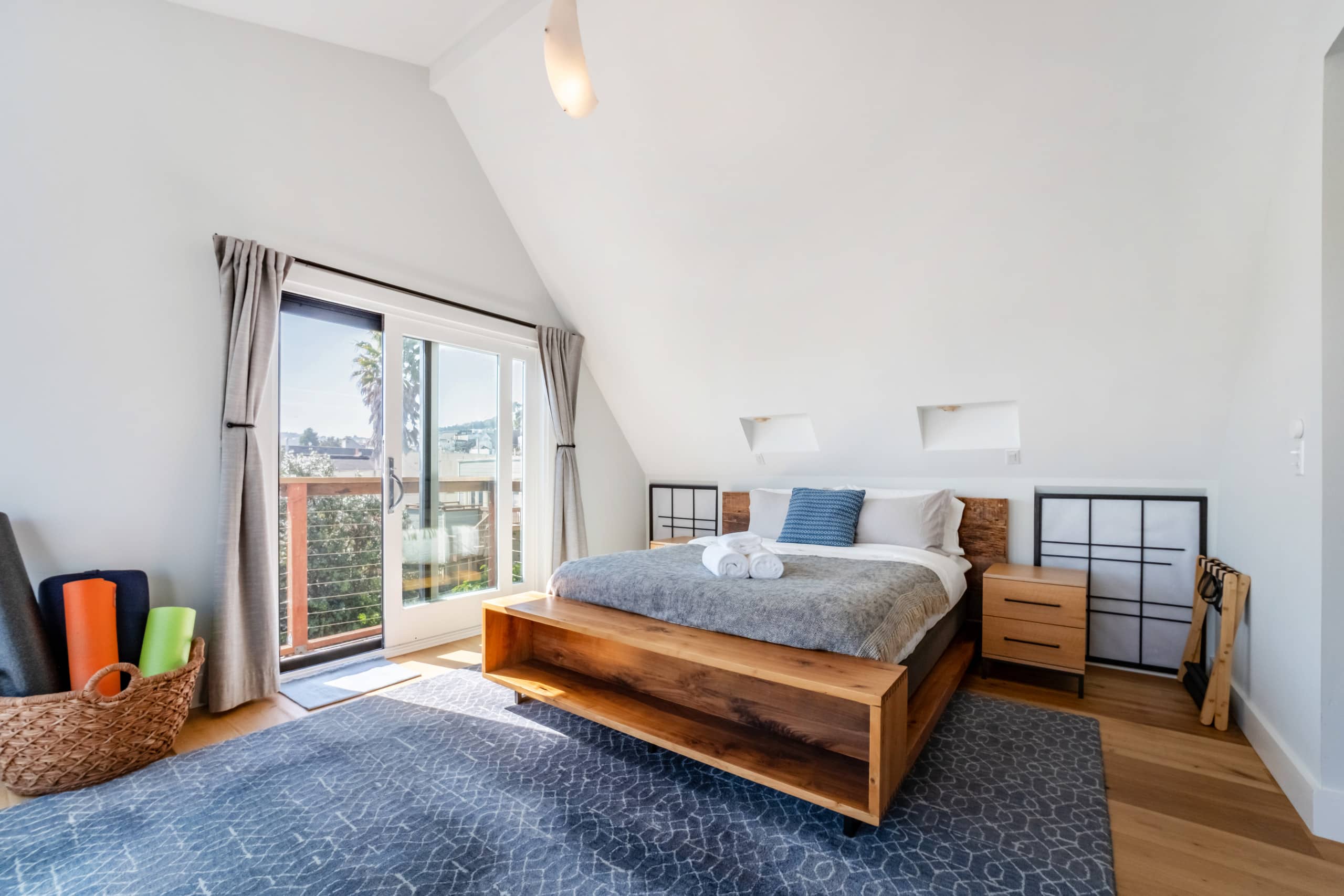 Home in San Francisco · ★5.0 · 3 bedrooms · 3 beds · 3 baths - Image 43