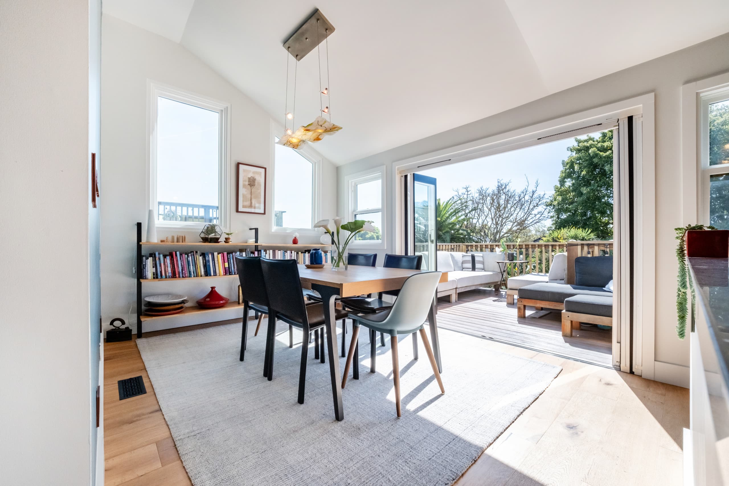 Home in San Francisco · ★5.0 · 3 bedrooms · 3 beds · 3 baths - Image 31