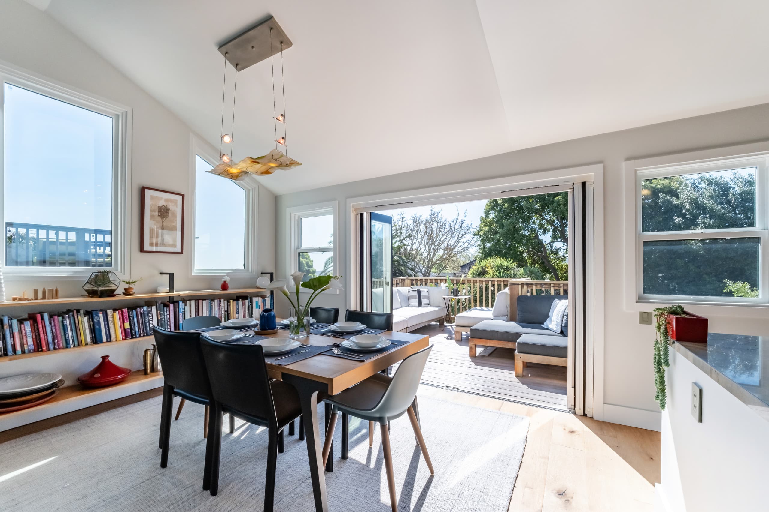 Home in San Francisco · ★5.0 · 3 bedrooms · 3 beds · 3 baths - Image 22