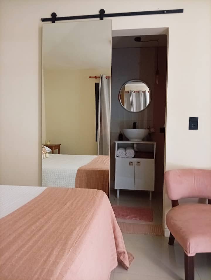 Habitación Ara Rose - Puerto Iguazú