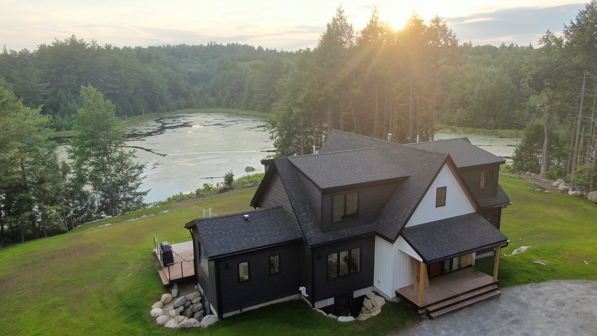 Serene Pondside Retreat Surrounded by Nature