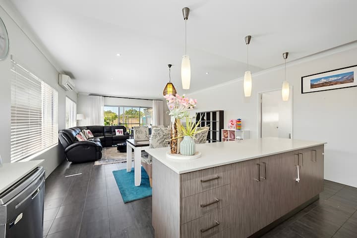 Ultimate Comfort: A Stylish 4x2 With Theatre Room| - Kalamunda
