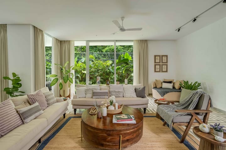 Living room image 12