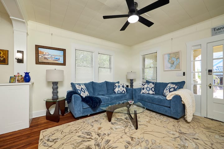 Evlogia Bungalow - Tarpon Springs, FL