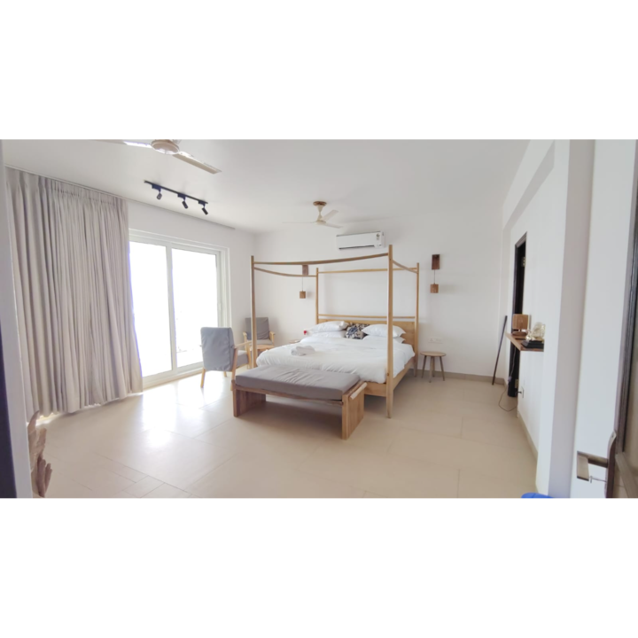 Bedroom 1 image 4