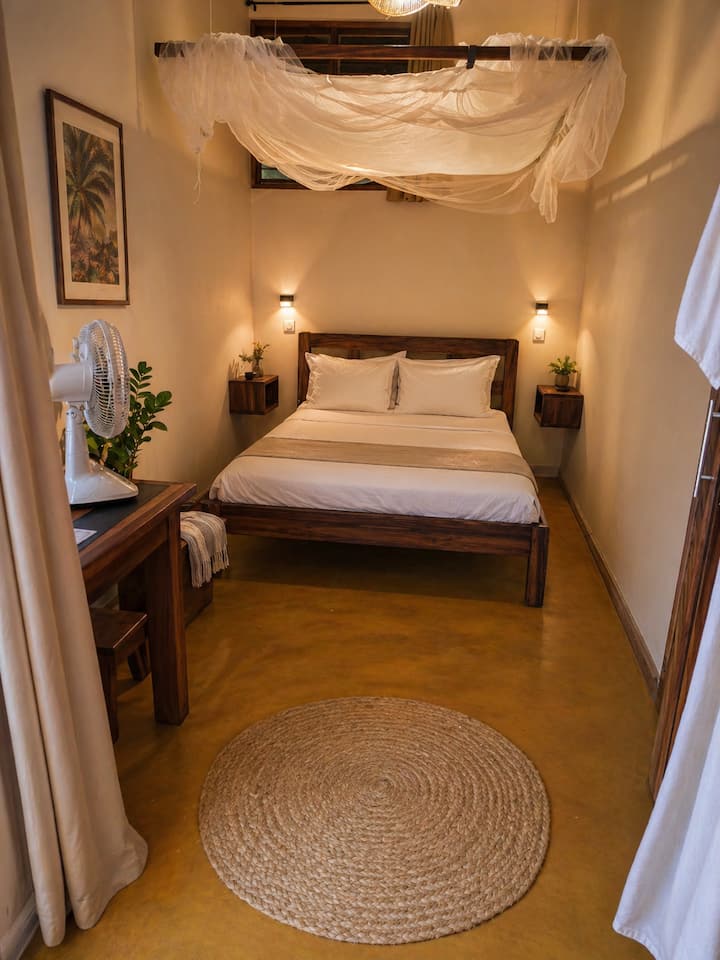 A quiet and functional space to rest in after a day in Diego.