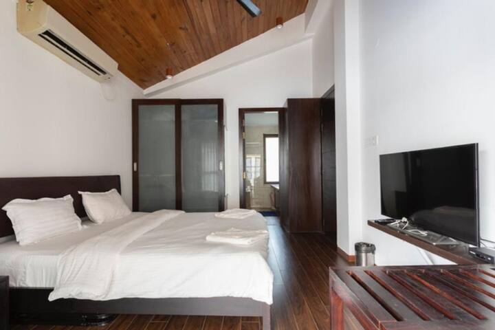 Bedroom 1 image 1