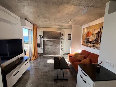 Top Airbnb: Beachfront studio in Palavas Les Flots