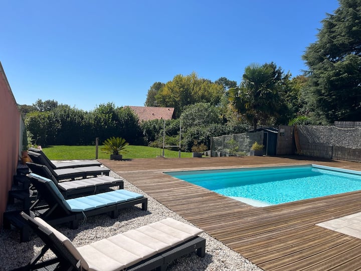Maison Climatisée 8 Couchages + Piscine Chauffée - Bayonne