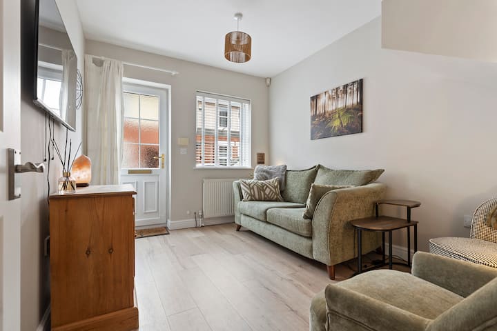 Stylish York Home | Free Parking | Sleeps 4 - 約克